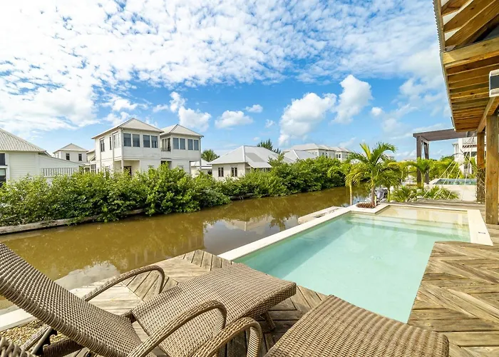 Villa Bougainvillea And Mistico Club Boat Shuttle